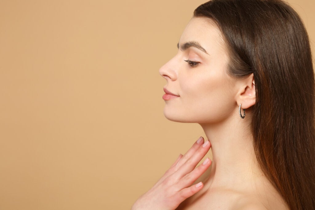 Thyroid Health: Symptoms of Imbalance and Treatment Options